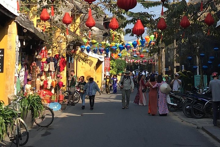 GUIDED TOUR TO MARBLE MOUNTAINS & HOI AN WALKING TOUR, NIGHT MARKET, BOAT RIDE