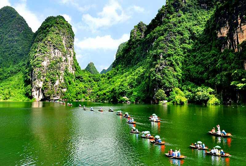 8-DAY HANOI, TAM COC, SAPA AND HALONG BAY GUIDED TOUR