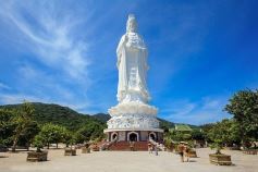 PRIVATE TOUR AT MARBLE MOUNTAIN AND MONKEY MOUNTAIN IN DA NANG