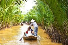 CU CHI TUNNELS AND MEKONG DELTA VIP DAY TOUR BY LIMOUSINE