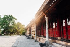 2,5 HOURS WALKING TOUR INSIDE HUE IMPERIAL CITY 