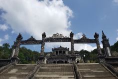 HUE CITY TOUR WITH PRIVATE ENGLISH SPEAKING DRIVER: SEE ROYAL TOMBS AND MORE