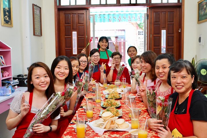 6-HOUR COOKING CLASS IN DANANG WITH HOTEL PICKUP AND DROP-OFF (JDN1)