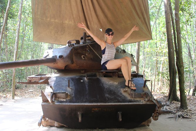 CU CHI TUNNELS IN BEN DINH BY LUXURY SPEED BOAT