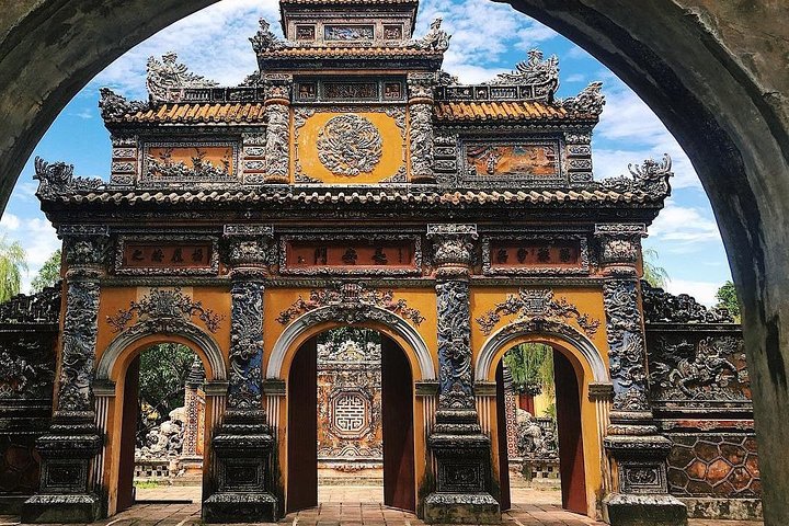 HUE IMPERIAL CITY FULL-DAY TOUR FROM DA NANG