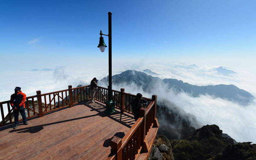 FROM HANOI: TWO-DAY SAPA TOUR WITH FANSIPAN PEAK VISIT 