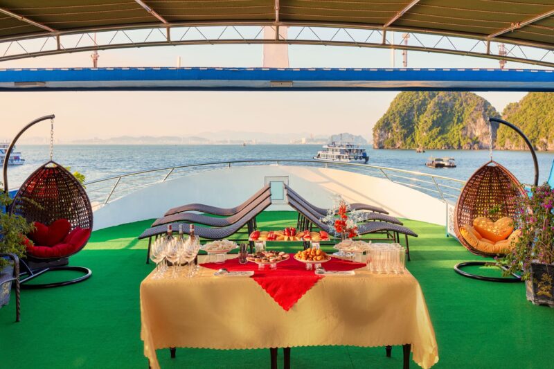 HALONG BAY DISCOVERY FULL DAY ON 5 STARS CRUISE