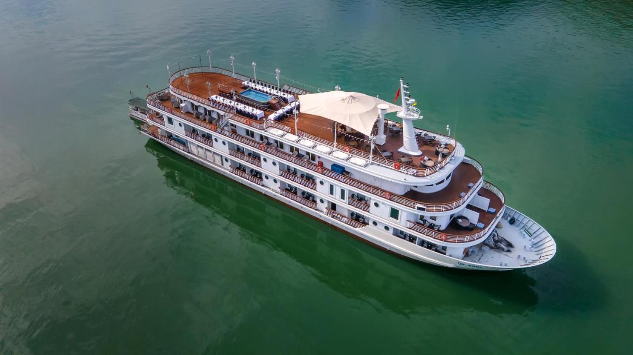 Paradise Elegance Cruise 2 Days/1 Night