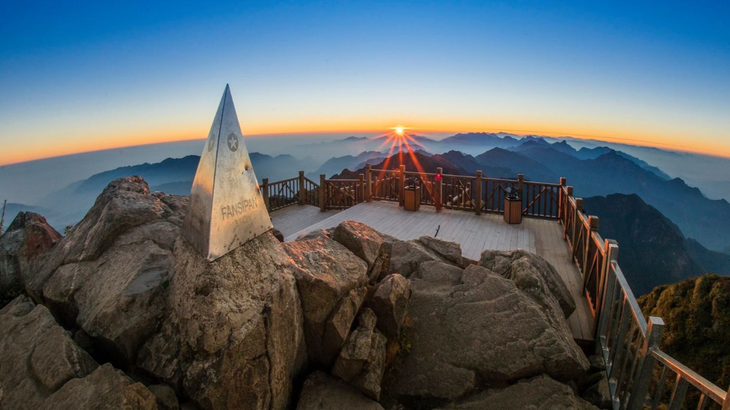 Sapa Tour 1 Day - Fansipan Mountain Peak by Cable Car