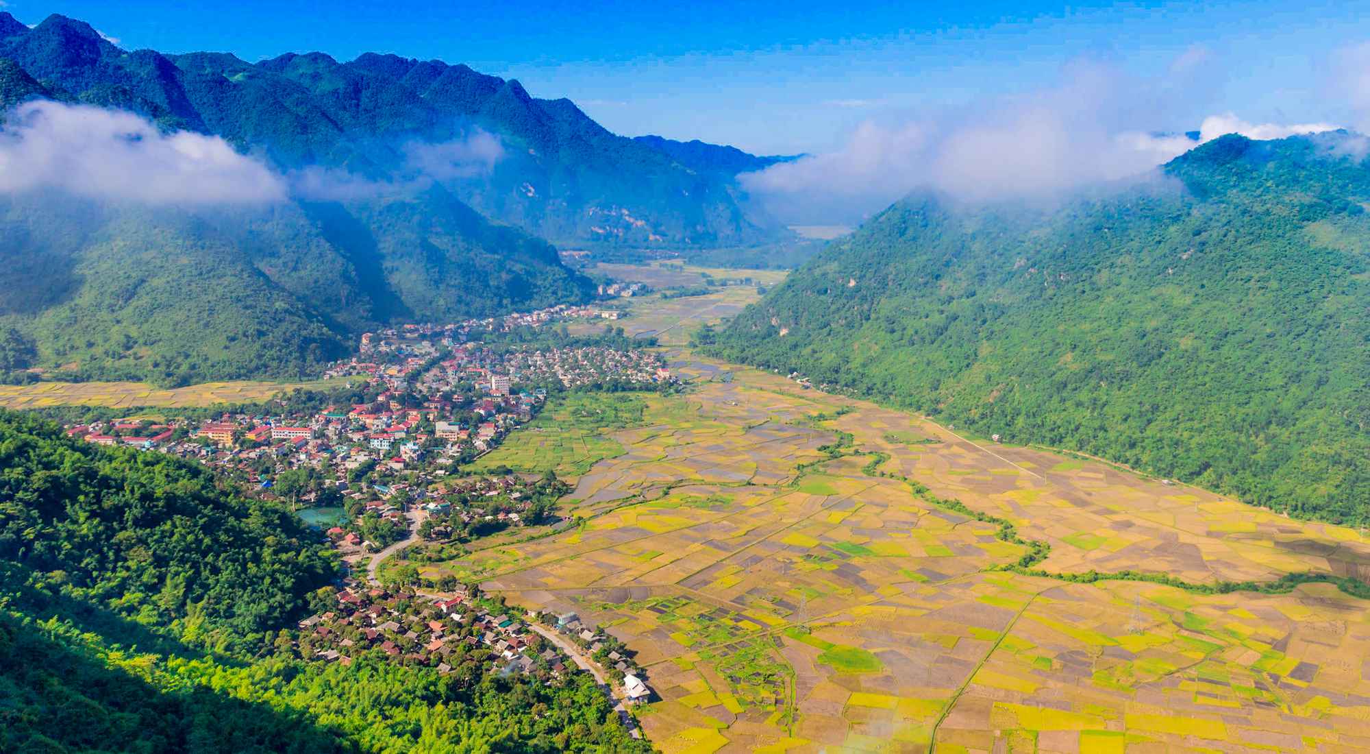 Mai Chau Tour 2 Days 1 Night (Biking - Thung Khe Pass/ Mai Chau Valley - Na Meo - Na Mo Village )