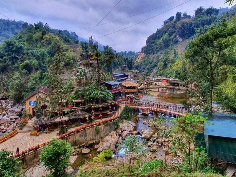 Sapa Tour 1 Day - Cat Cat Village - Cat Cat Waterfall - Sin Chai Village