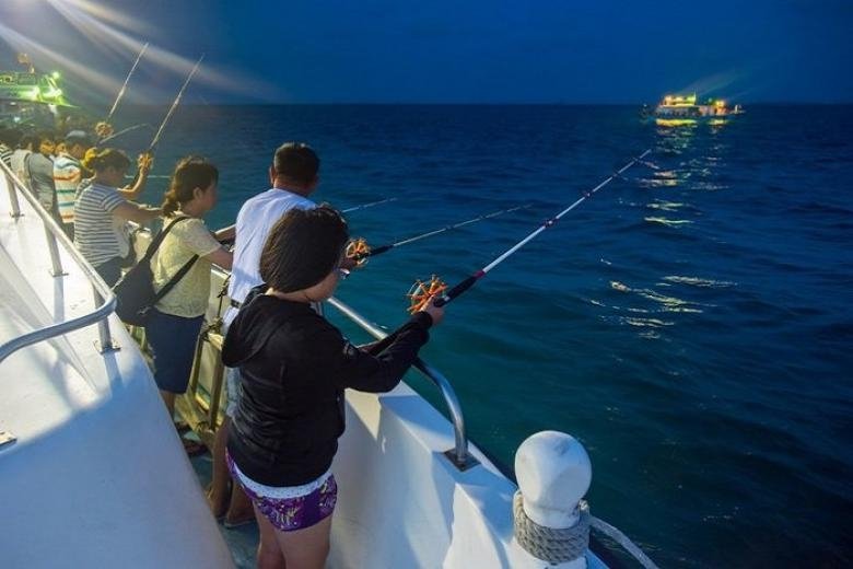 Phu Quoc Day Tour - Night Squid Fishing