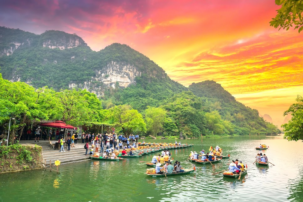 Ninh Binh Tour 1 Day (Hoa Lu - Tam Coc)
